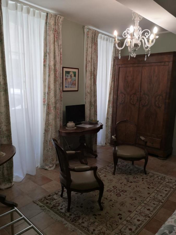 Les Chambres De L'Horloge Lectoure Eksteriør bilde